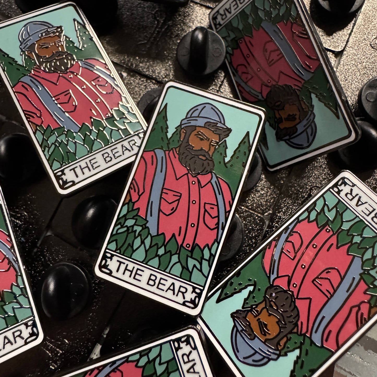 Tarot The Bear Hard Enamel Pin (Night Tone)